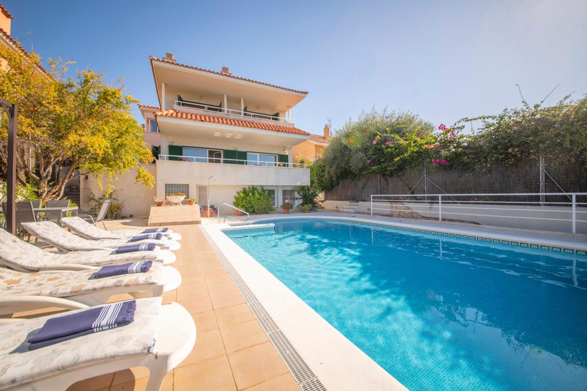 Villa Bali Genials Vistes Al Mar I Gran Piscina Sitges Exterior photo